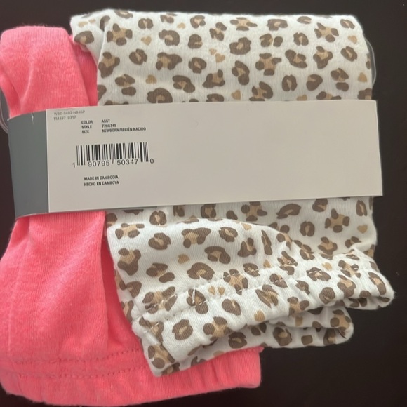 Baby girl bundle of pants 6 pieces - Child of mine Carter’s- size Newborn- NWT - Picture 6 of 8
